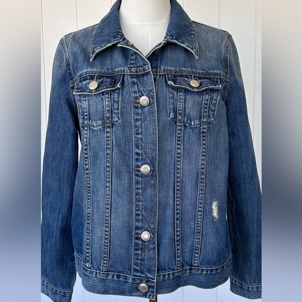 Old Navy Maternity Jean Jacket Distressed Size Large‎